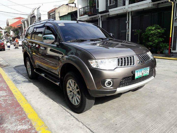 Mitsubishi montero sport 2012